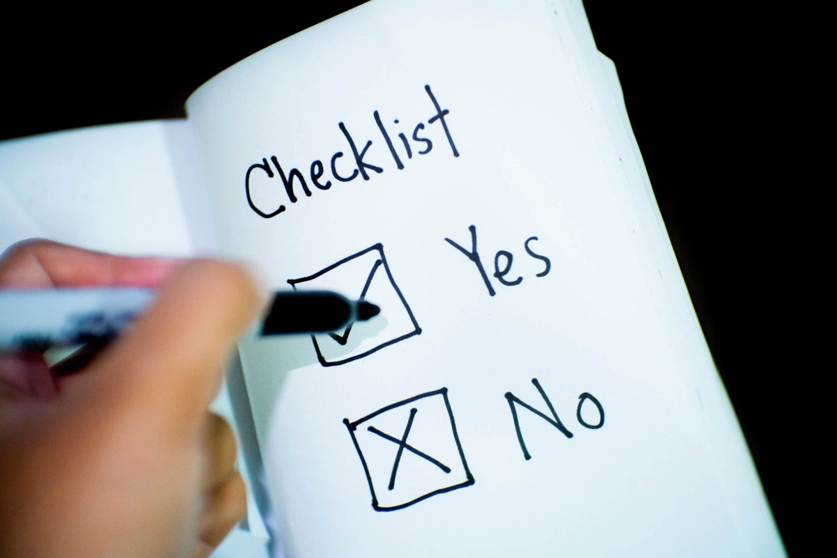 Checkliste mit abgehaktem Kästchen